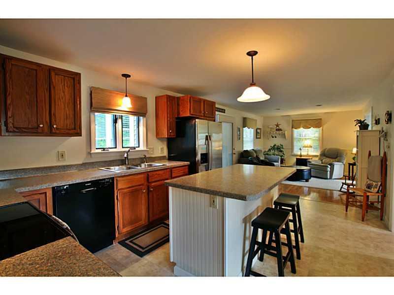 28 Jameco Mill Road Scarborough, ME 04074 - Photo 4 of 32 Kitchen.