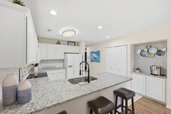 $345,000 | 616 Pinehurst Lane, Unit 22B, Pawleys Island, SC 29585
