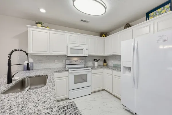 $345,000 | 616 Pinehurst Lane, Unit 22B, Pawleys Island, SC 29585