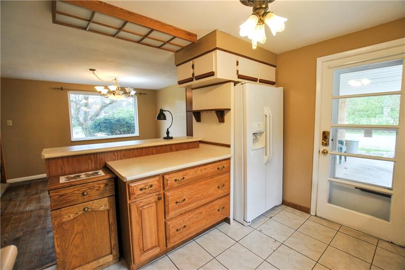 247 S Trail Butler, PA 16002 - Photo 7 of 20