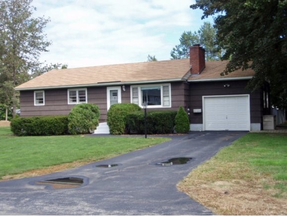 11 Knollcrest Road Goffstown, NH 03045 - Photo 1 of 1 Gallery Image 1