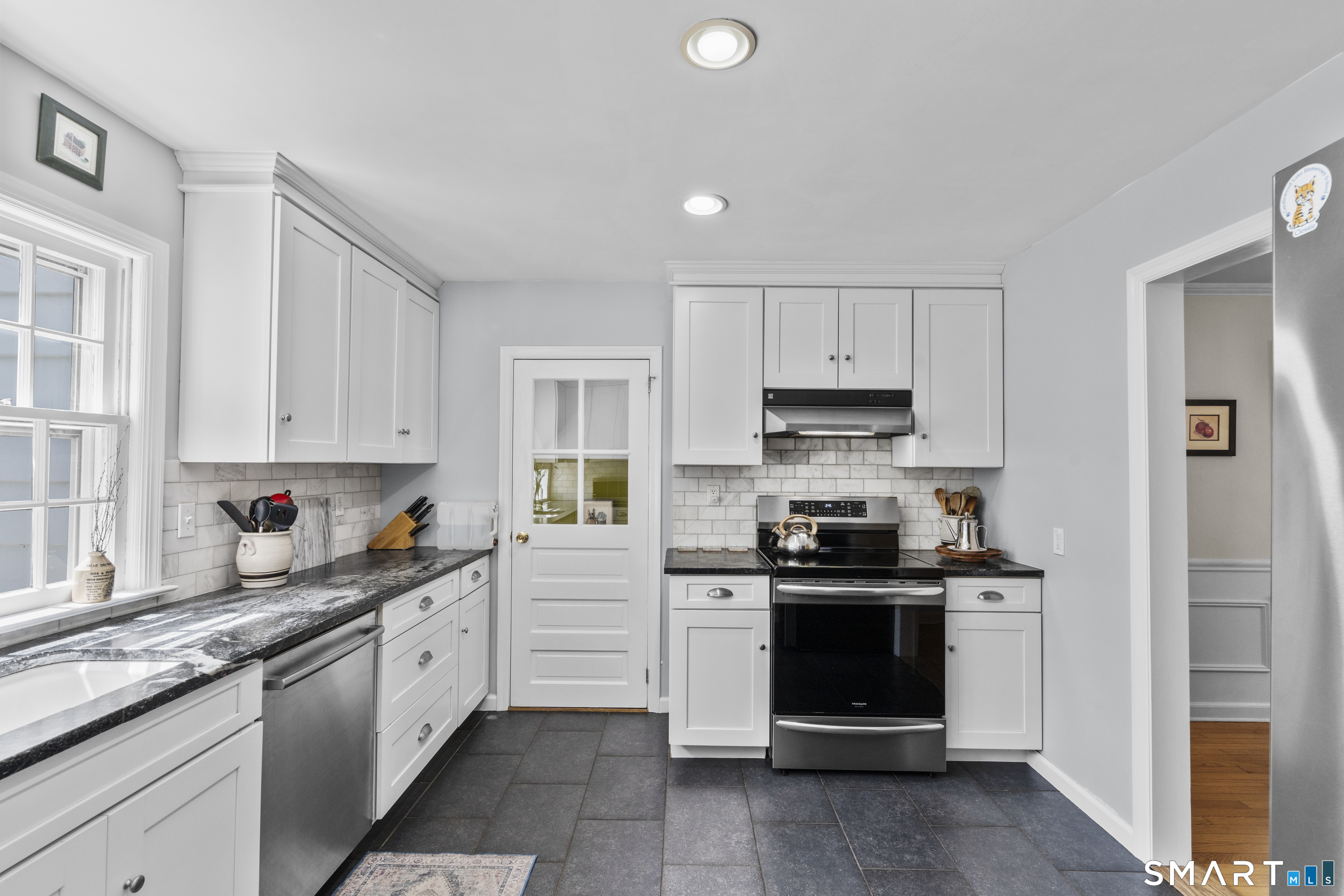 102 Whisconier Road Brookfield, CT 06804 - Photo 13 of 38