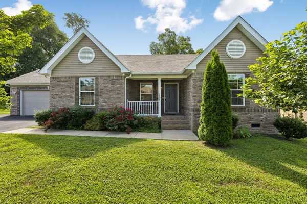 $355,000 | 1909 Susan Road, Columbia, TN 38401