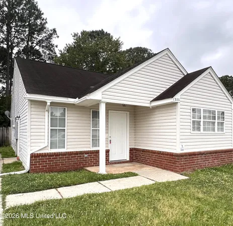 $1,375 | 13181 Warren Drive, Gulfport, MS 39503