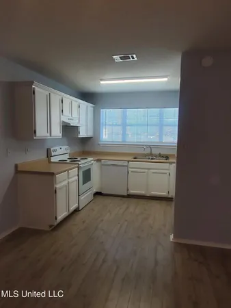 $1,375 | 13181 Warren Drive, Gulfport, MS 39503
