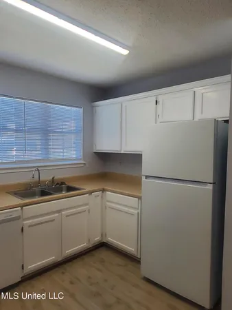 $1,375 | 13181 Warren Drive, Gulfport, MS 39503