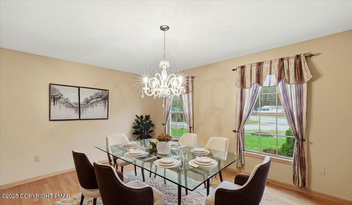 102 Arbor Way Stroudsburg, PA 18360 - Photo 16 of 51 102 Dining room