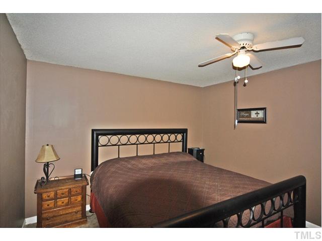5400 Round Hill Lane Raleigh, NC 27616 - Photo 8 of 20