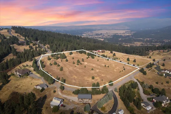 $389,000 | 15013 South Palomino Lane, Mica, WA 99023