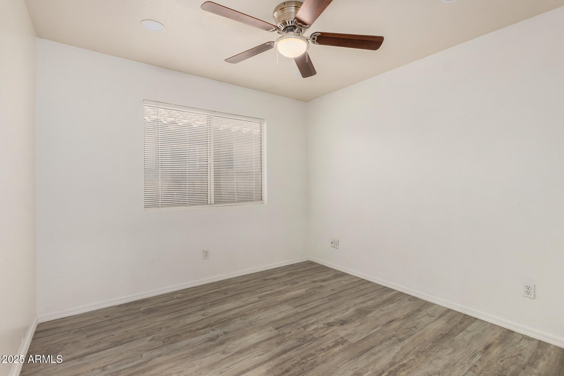 8759 West Coronado Road Phoenix, AZ 85037 - Photo 17 of 28 21 - Coronado