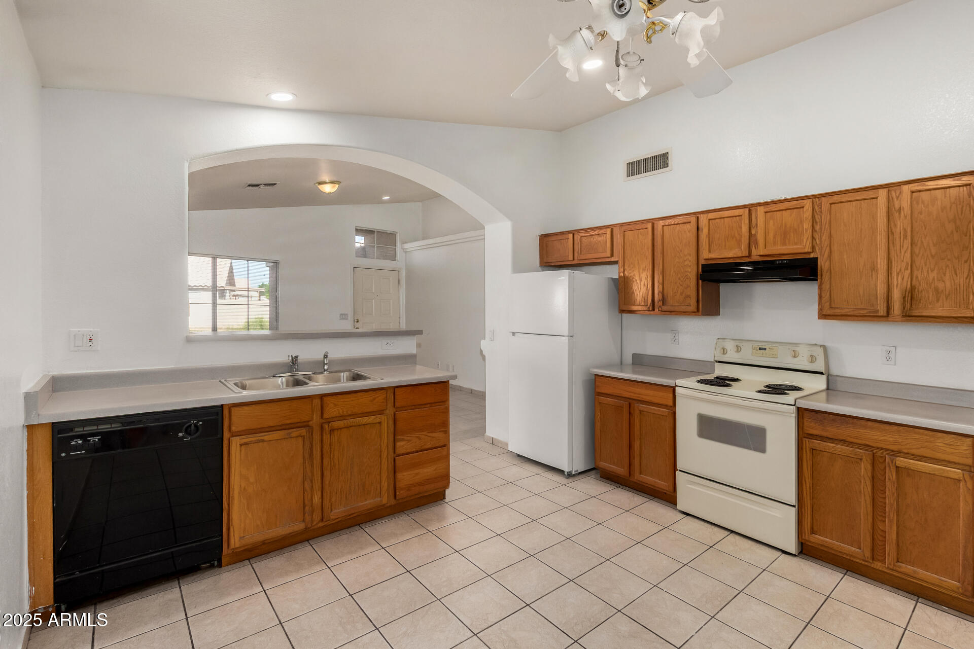 8759 West Coronado Road Phoenix, AZ 85037 - Photo 9 of 28 13 - Coronado