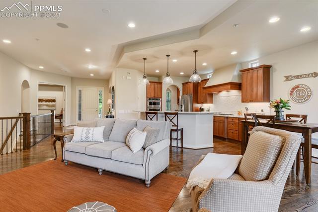 4346 Chateau Ridge Road Castle Rock, CO 80108 - Photo 19 of 40 Gallery Image 19
