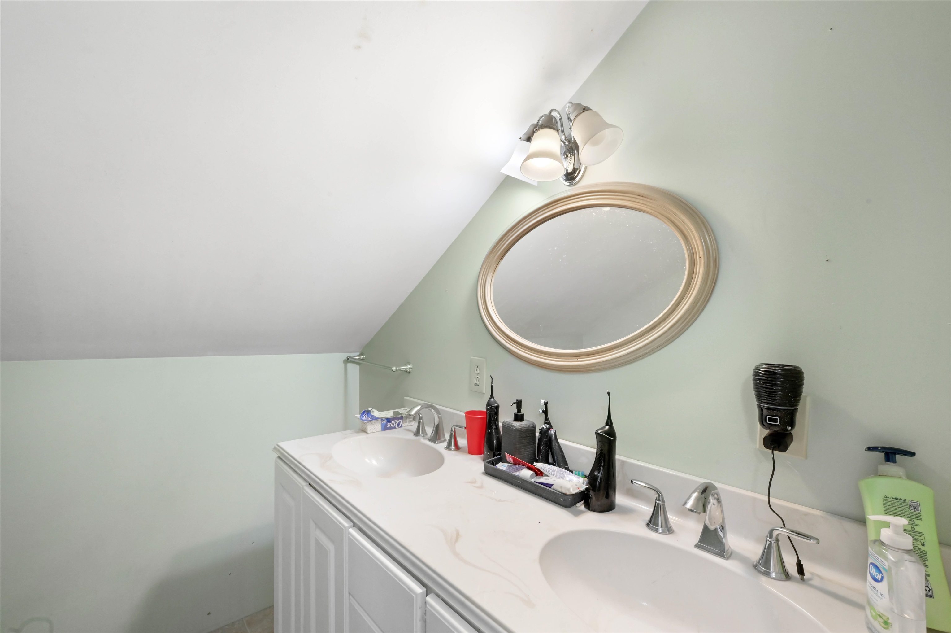 214 Beaman Street Poultney, VT 05764 - Photo 8 of 60