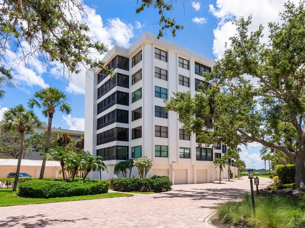 8701 Midnight Pass Road, Unit 104 Sarasota, FL 34242 - Photo 46 of 60 Gallery Image 46