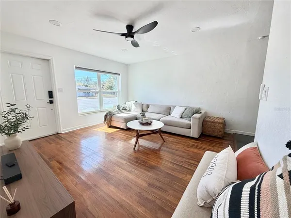 $2,399 | 2005 Virginia Drive, Orlando, FL 32803