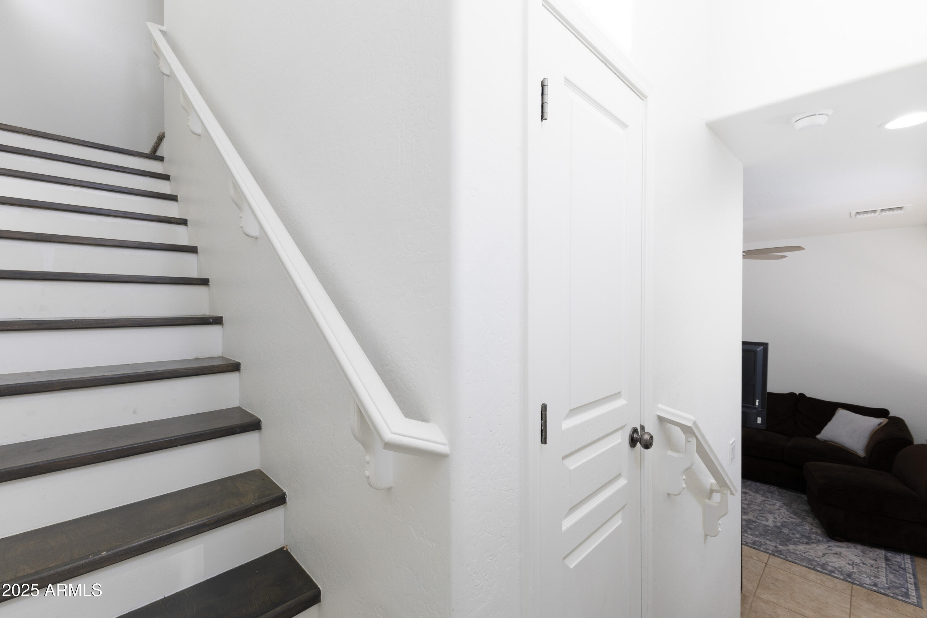 451 South Hawes Road, Unit 53 Mesa, AZ 85208 - Photo 13 of 37 a view of entryway