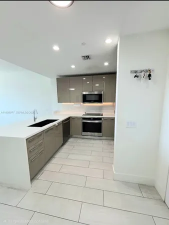 $2,500 | 2000 Metropica Way, Unit 2305, Sunrise, FL 33323