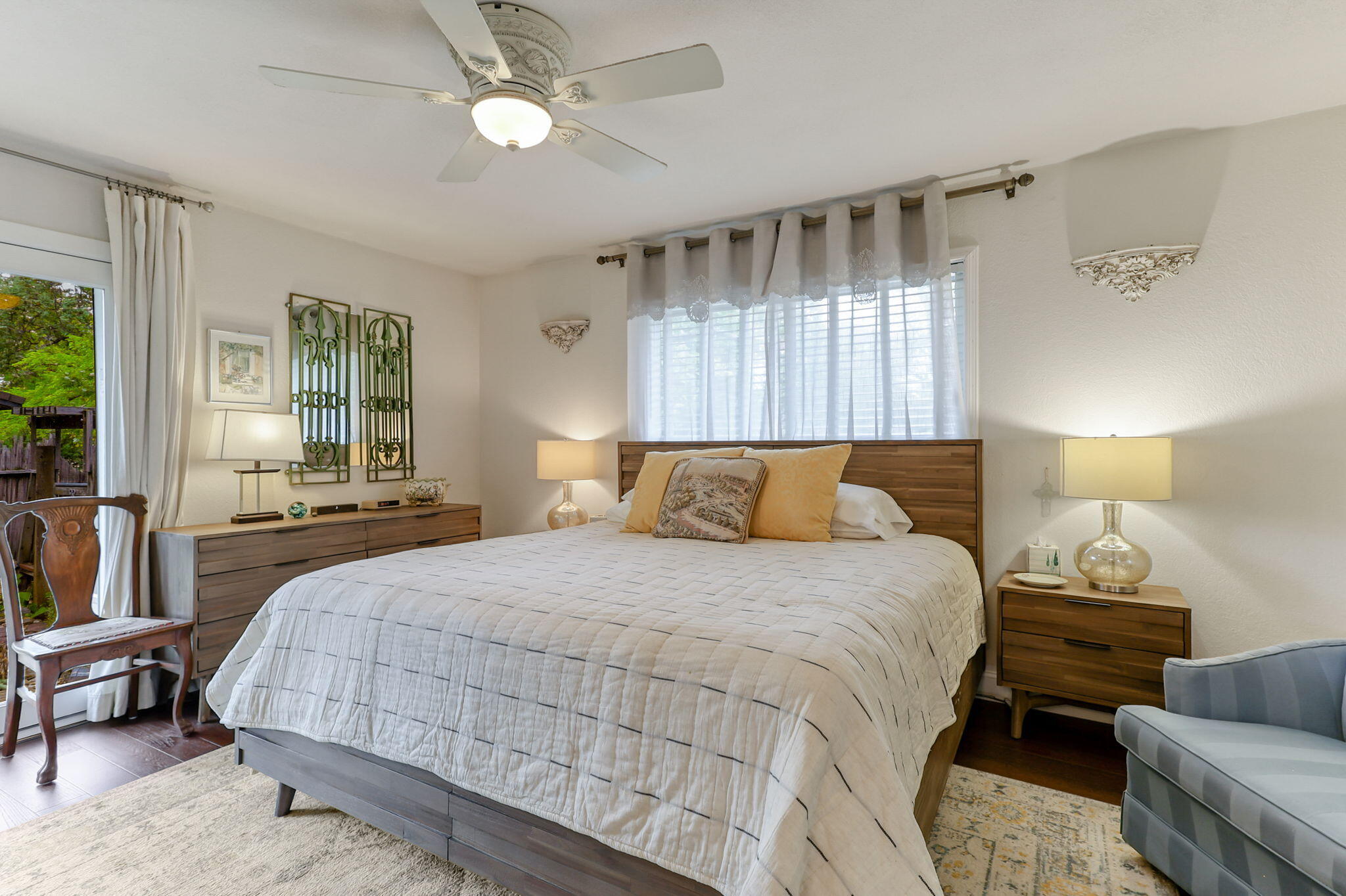 7077 Riata Drive Redding, CA 96002 - Photo 26 of 81 Primary Bedroom