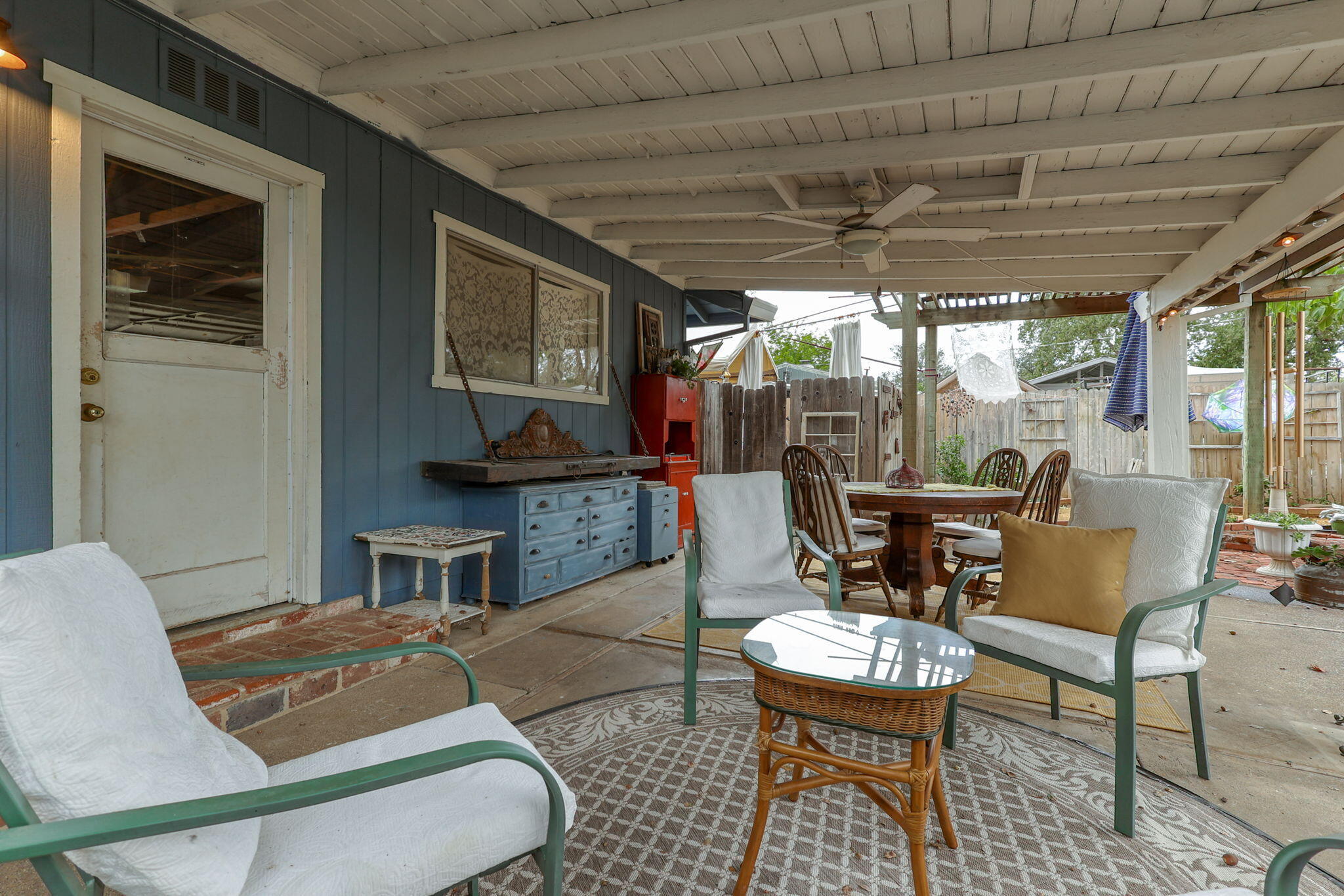 7077 Riata Drive Redding, CA 96002 - Photo 62 of 81 Covered patio