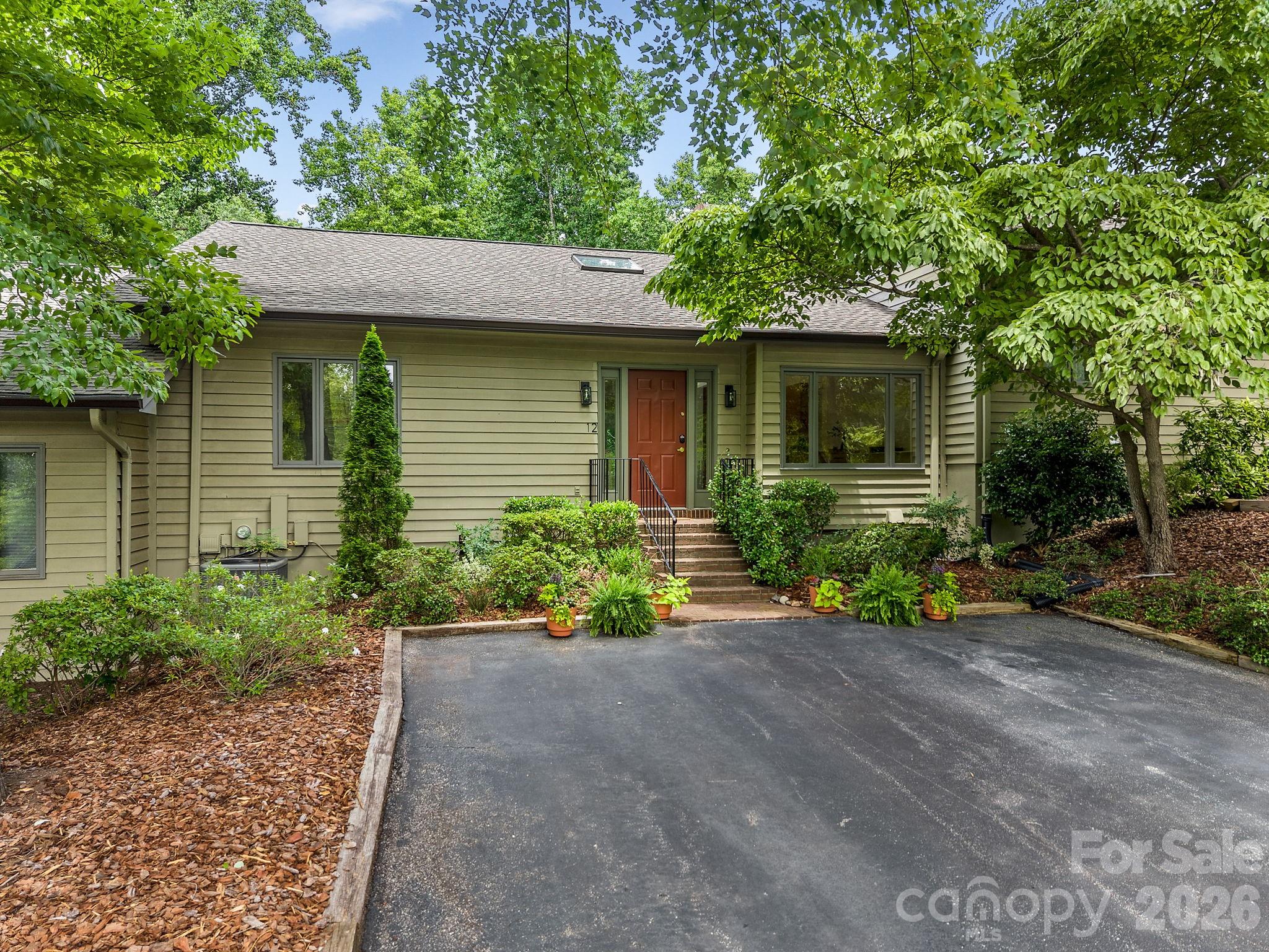 12 Hunting Country Trail Tryon, NC 28782 - Photo 2 of 37