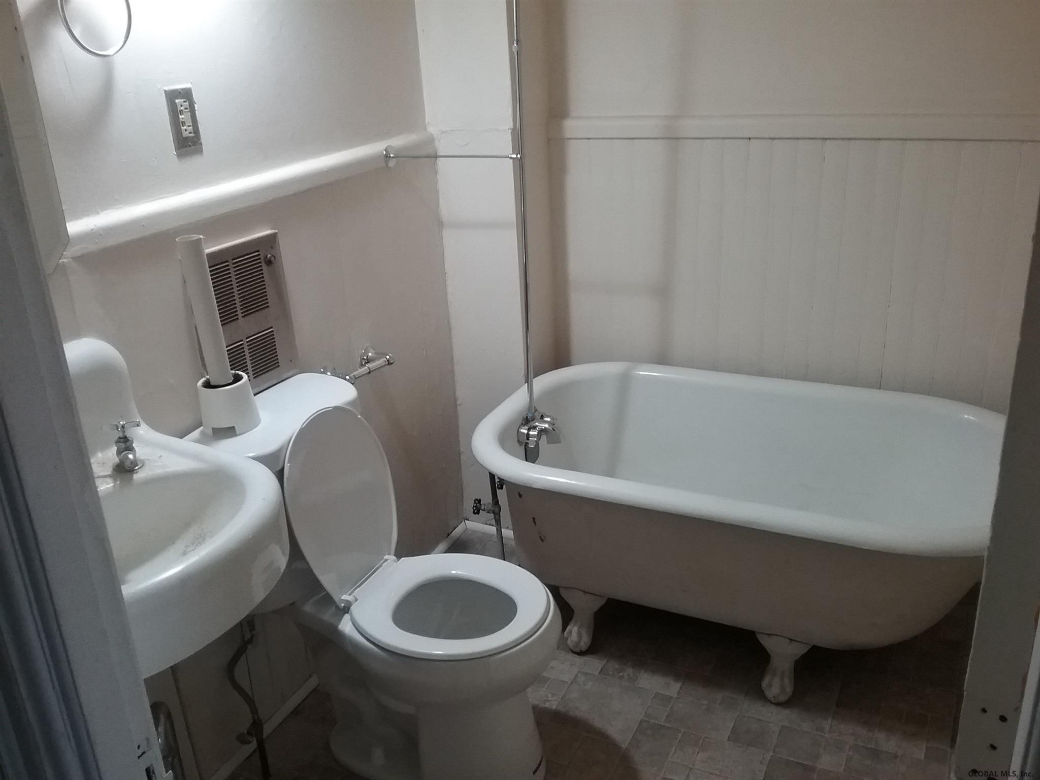 4 Irving Place, Unit 2 Troy, NY 12180 - Photo 5 of 8 Photo 8