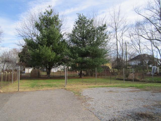 112 North Walnut Street Springfield, TN 37172 - Photo 11 of 11 a view of a park with tree s