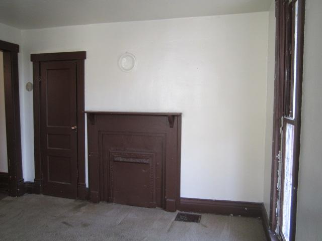 112 North Walnut Street Springfield, TN 37172 - Photo 2 of 11 a view of an entryway