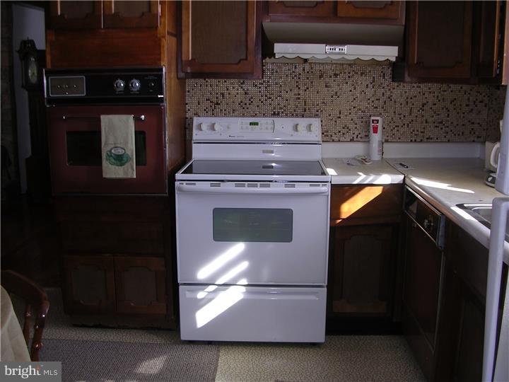 1925 Rickert Road Perkasie, PA 18944 - Photo 6 of 17 Kitchen