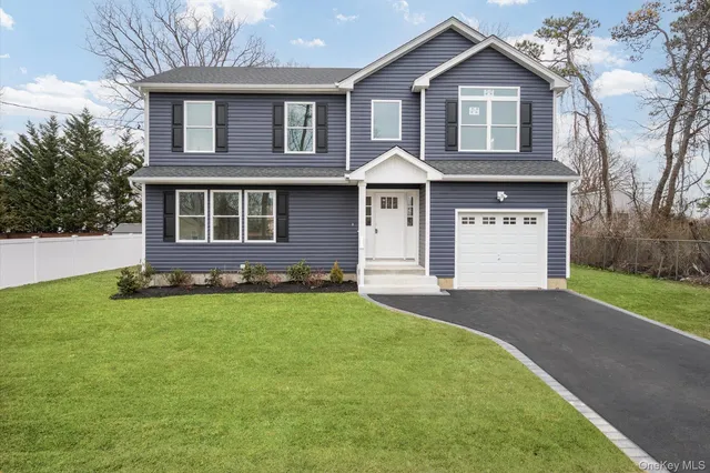 $859,999 | 15 Dubois Avenue, Amityville, NY 11701