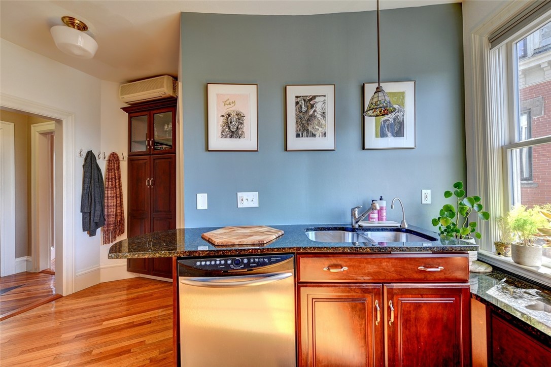 384 Benefit Street, Unit 2 Providence, RI 02903 - Photo 23 of 43