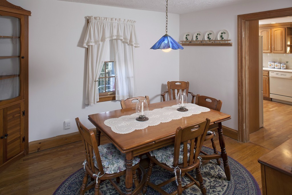 152 Clinton Road Weymouth, MA 02189 - Photo 8 of 17 Gallery Image 8