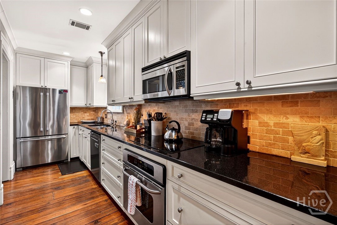 208 East Liberty Savannah, GA 31401 - Photo 10 of 50