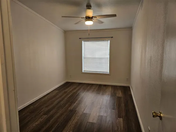 $122,900 | 215 Emma Jane Lane, Iowa, LA 70647