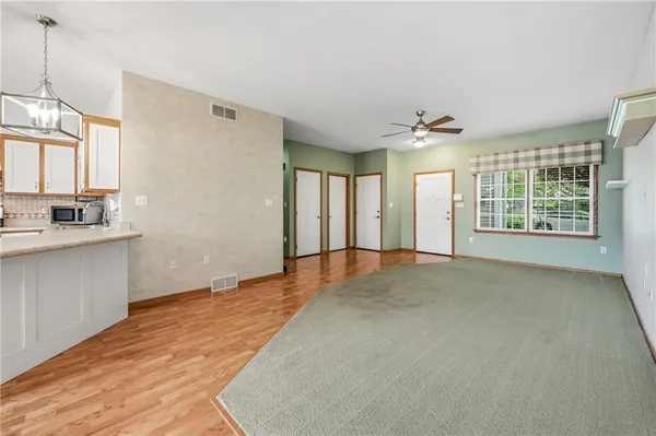 $249,000 | 6 Golfwood Drive, Hermitage, PA 16148