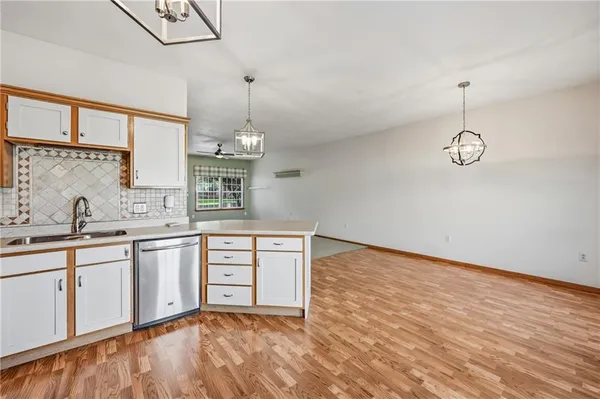 $249,000 | 6 Golfwood Drive, Hermitage, PA 16148