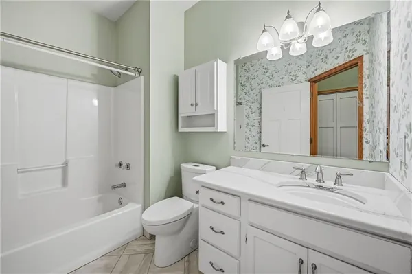 $249,000 | 6 Golfwood Drive, Hermitage, PA 16148