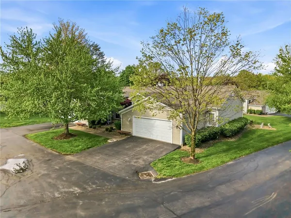 $249,000 | 6 Golfwood Drive, Hermitage, PA 16148