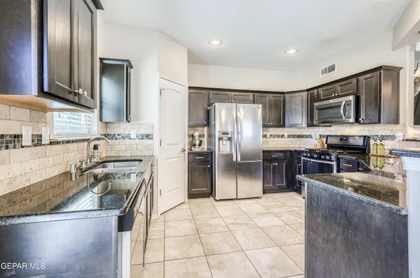 $280,000 | 380 Isaias Avenue, Canutillo, TX 79835