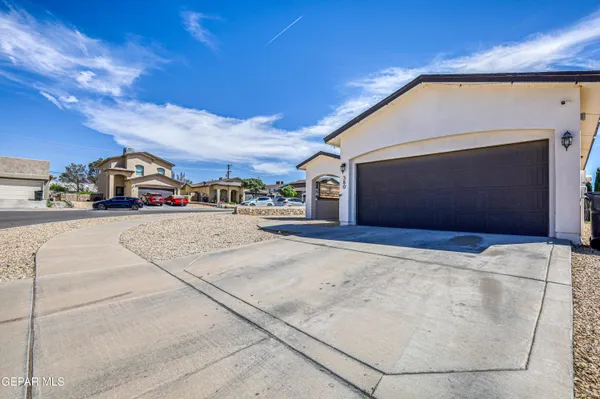 $280,000 | 380 Isaias Avenue, Canutillo, TX 79835