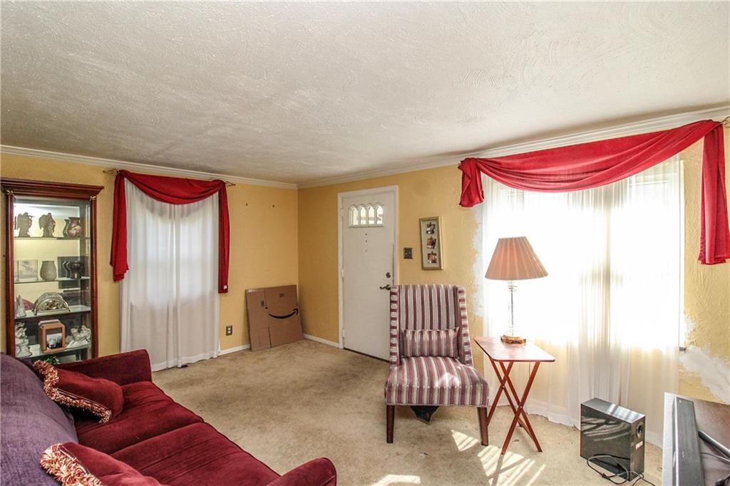 743 Shadycrest Road Pittsburgh, PA 15216 - Photo 3 of 7 Gallery Image 3