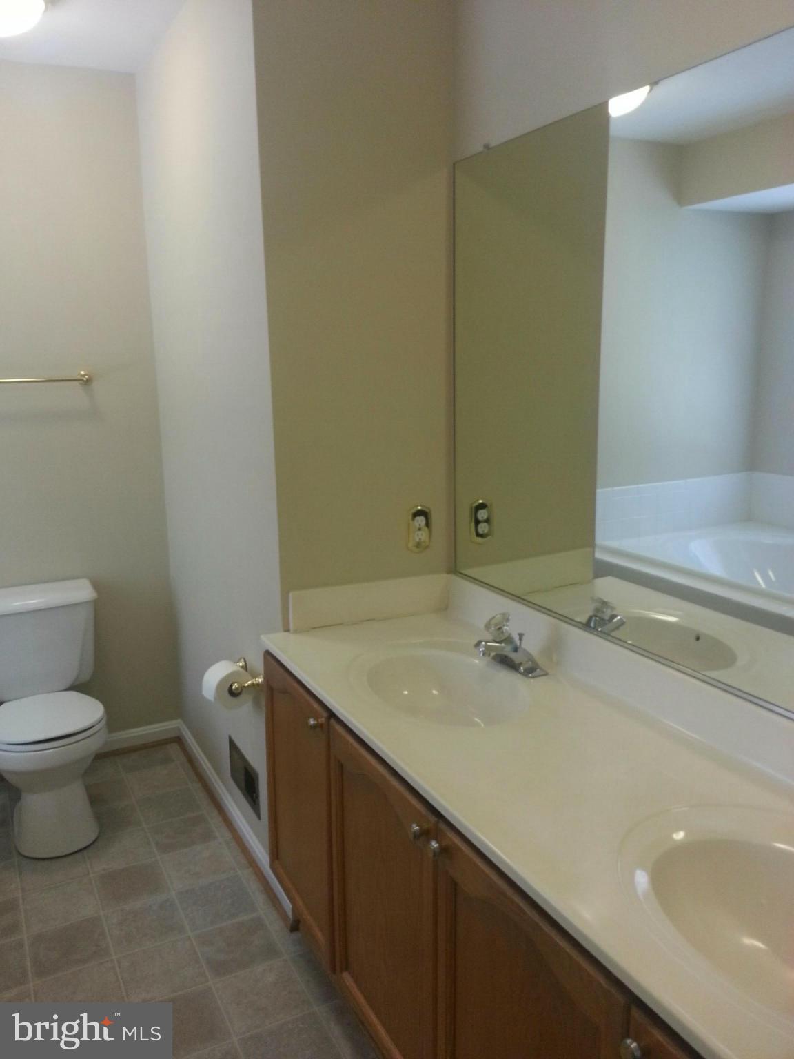 57 Little Oak Road Fredericksburg, VA 22405 - Photo 15 of 30 Bath (Master)