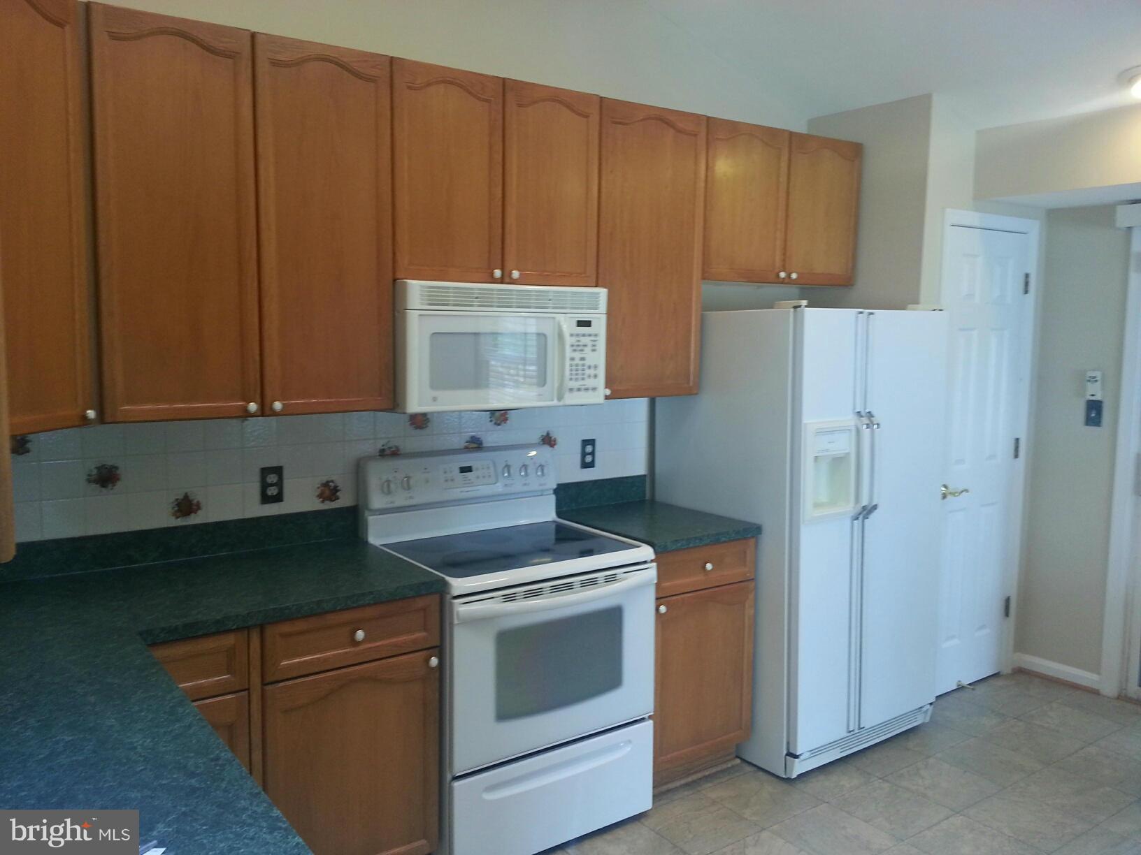 57 Little Oak Road Fredericksburg, VA 22405 - Photo 6 of 30 Kitchen