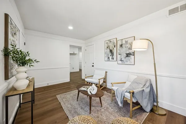 $330,000 | 808 Lee Drive, Bedford, TX 76022