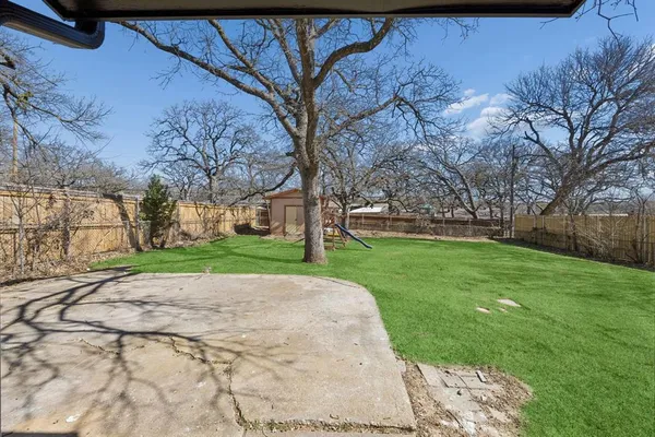 $330,000 | 808 Lee Drive, Bedford, TX 76022