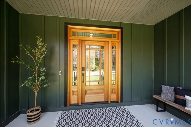 a view of a entryway door of the house