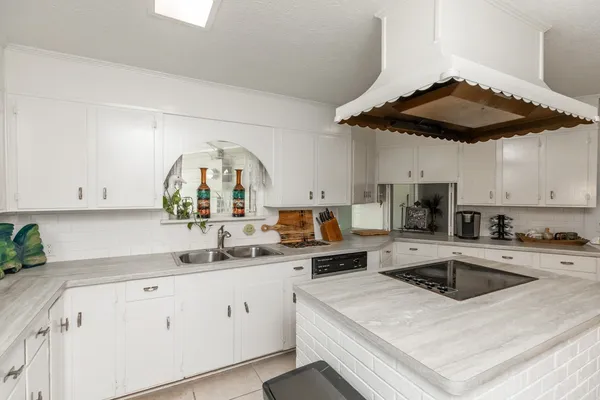 $269,900 | 5990 North Circuit Drive, Beaumont, TX 77706