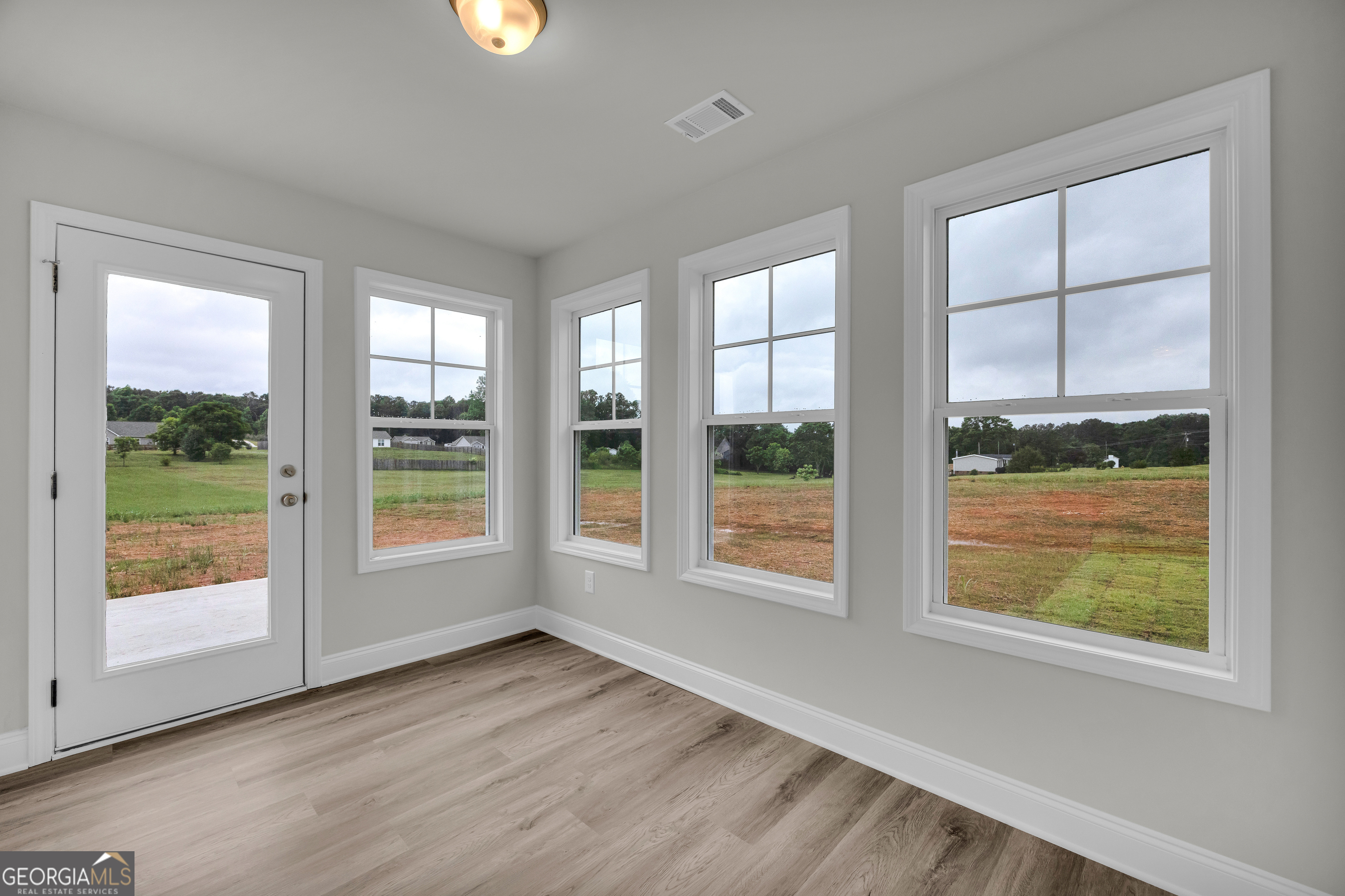 167 Sewell Road Lavonia, GA 30553 - Photo 4 of 45
