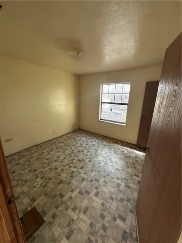 $43,377 | 107 Missionary Circle, Hearne, TX 77859