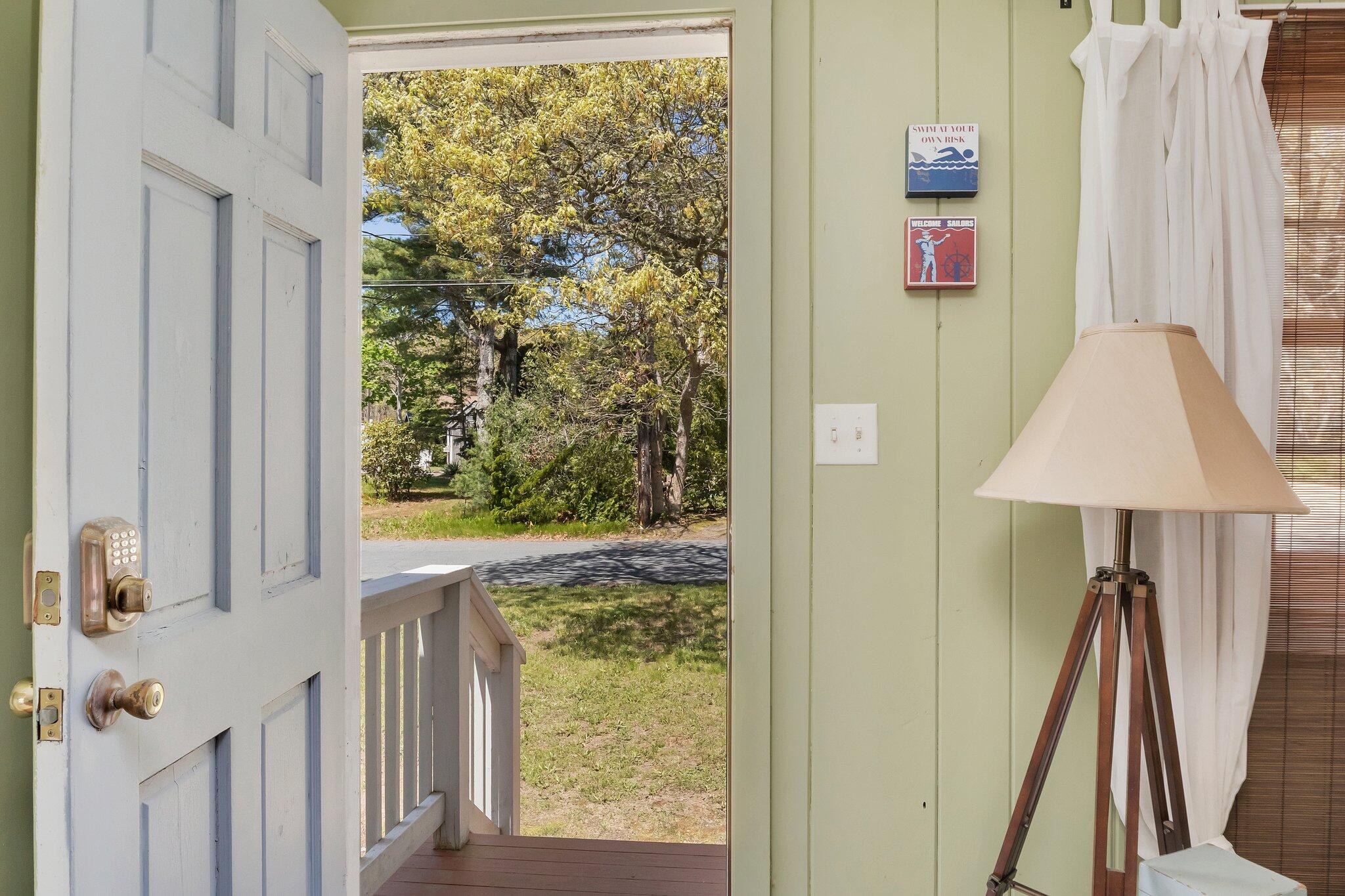 28 Swan Lake Road West Yarmouth, MA 02673 - Photo 20 of 44 a very nice looking room with a large window