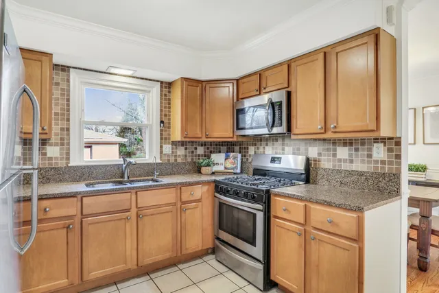 $380,000 | 358 Rye Road, Mundelein, IL 60060